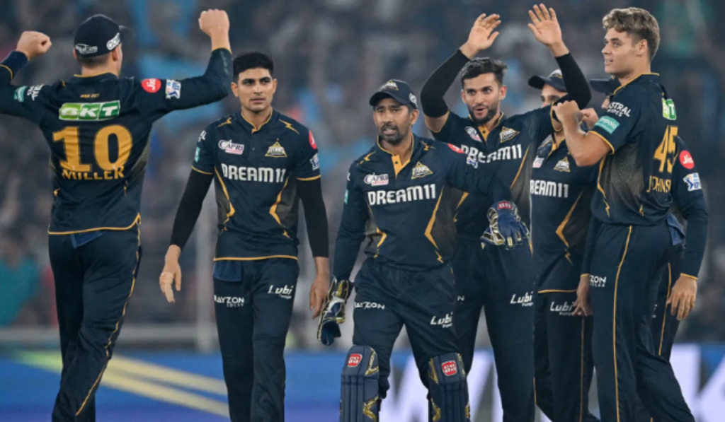 आज 7:30 बजे किसका मैच है