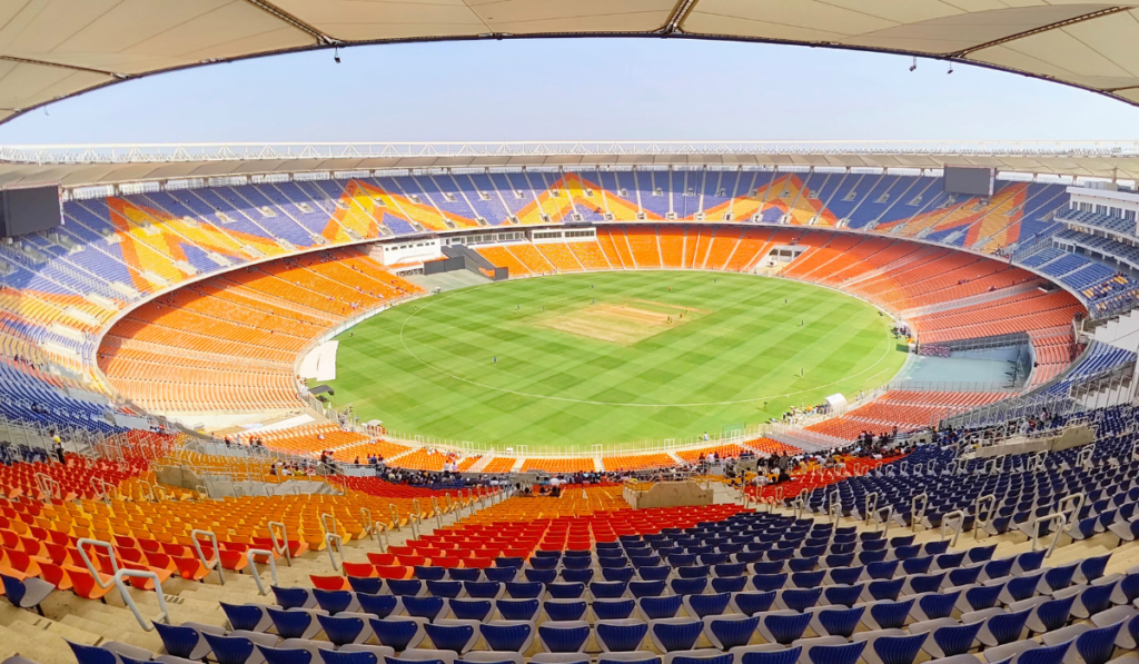 आज 7:30 बजे किसका मैच है